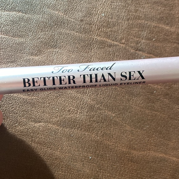 Too faced better than sex liquid waterproof eyeliner - Picture 2 of 5